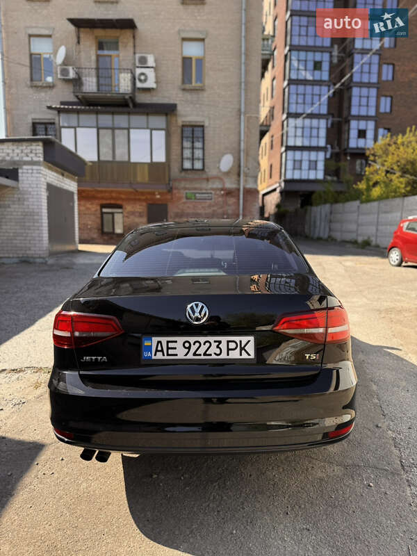 Седан Volkswagen Jetta 2017 в Дніпрі