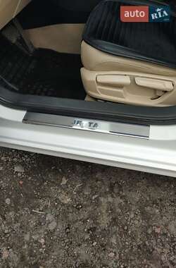 Седан Volkswagen Jetta 2015 в 