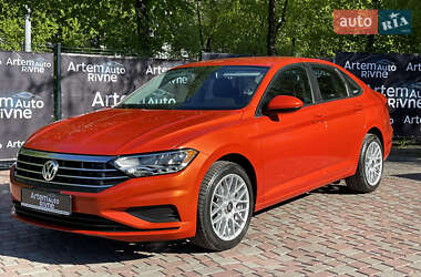 Седан Volkswagen Jetta 2019 в 