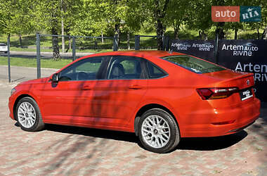 Седан Volkswagen Jetta 2019 в 