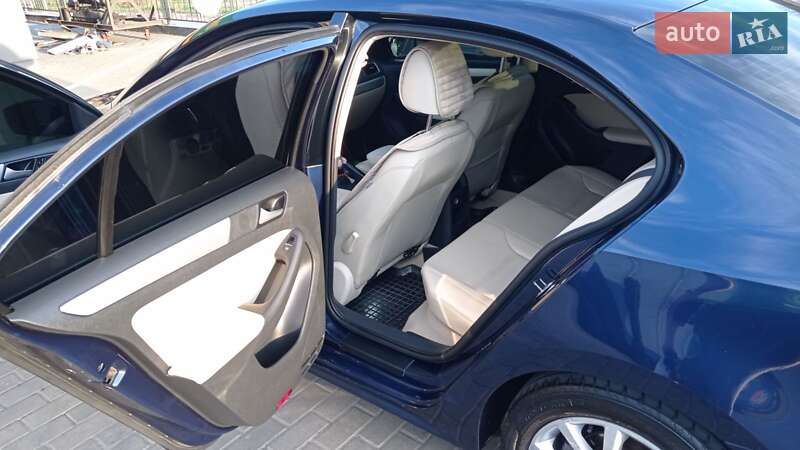 Седан Volkswagen Jetta 2013 в Городище