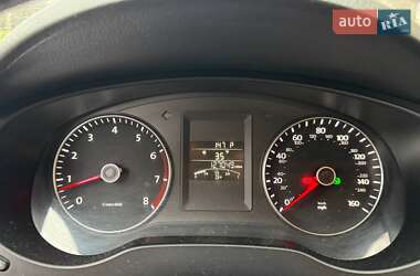 Седан Volkswagen Jetta 2013 в 