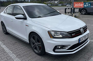 Седан Volkswagen Jetta 2016 в Києві