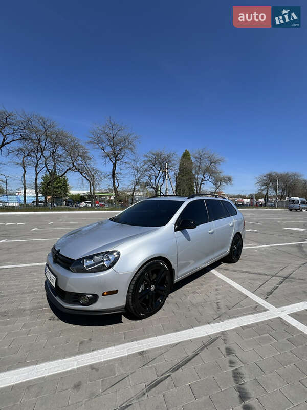 Універсал Volkswagen Jetta 2013 в 