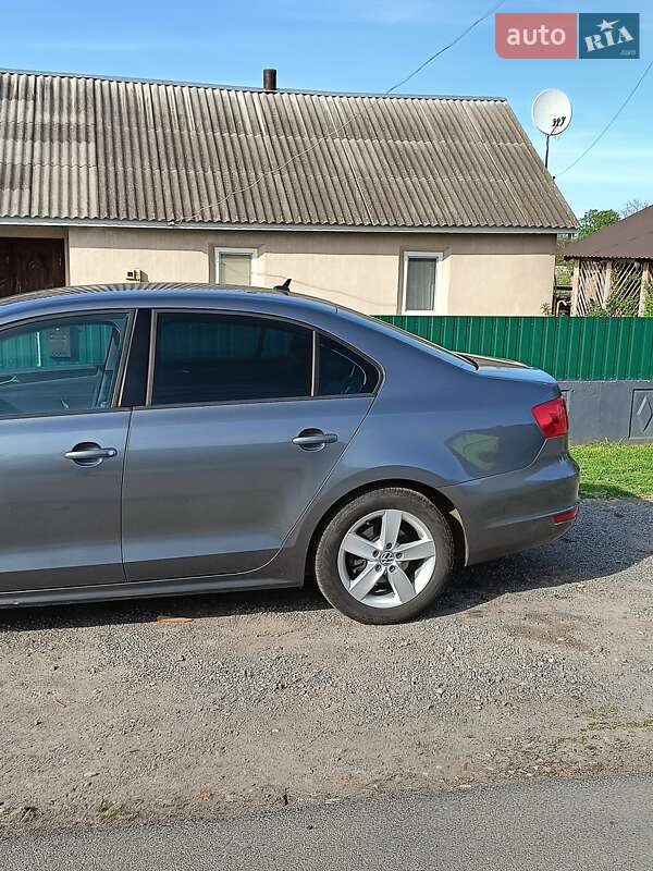 Седан Volkswagen Jetta 2011 в Калиновке