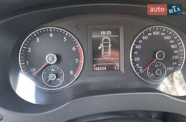 Седан Volkswagen Jetta 2012 в 