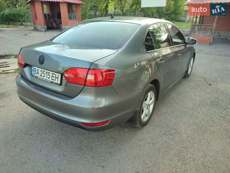 Седан Volkswagen Jetta 2012 в Знам'янці