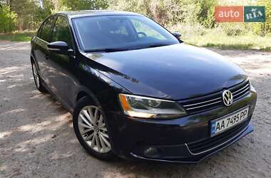 Седан Volkswagen Jetta 2012 в 