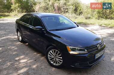 Седан Volkswagen Jetta 2012 в 