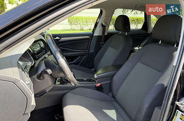 Седан Volkswagen Jetta 2018 в 