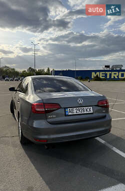 Седан Volkswagen Jetta 2017 в 