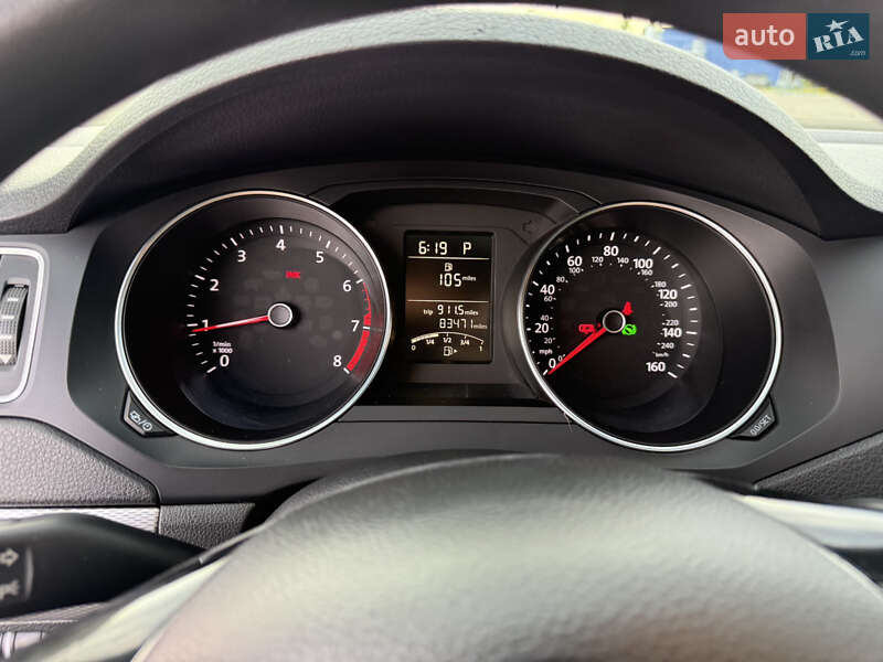 Седан Volkswagen Jetta 2017 в Днепре