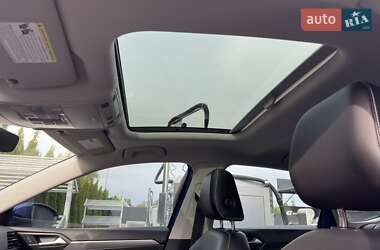 Седан Volkswagen Jetta 2023 в 