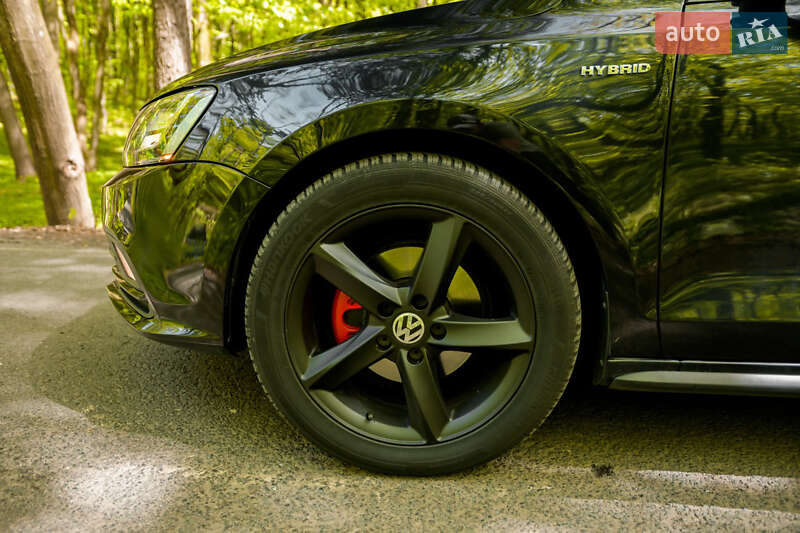 Седан Volkswagen Jetta 2015 в Луцке