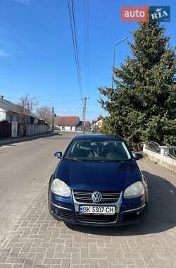 Седан Volkswagen Jetta 2008 в 