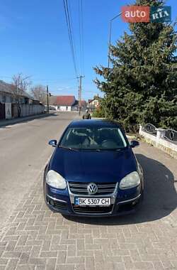Седан Volkswagen Jetta 2008 в 