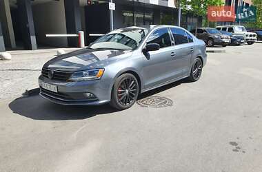 Седан Volkswagen Jetta 2016 в Києві