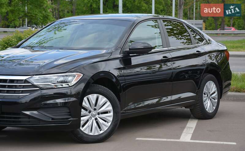 Седан Volkswagen Jetta 2018 в Киеве