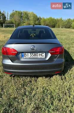 Седан Volkswagen Jetta 2014 в Полтаве