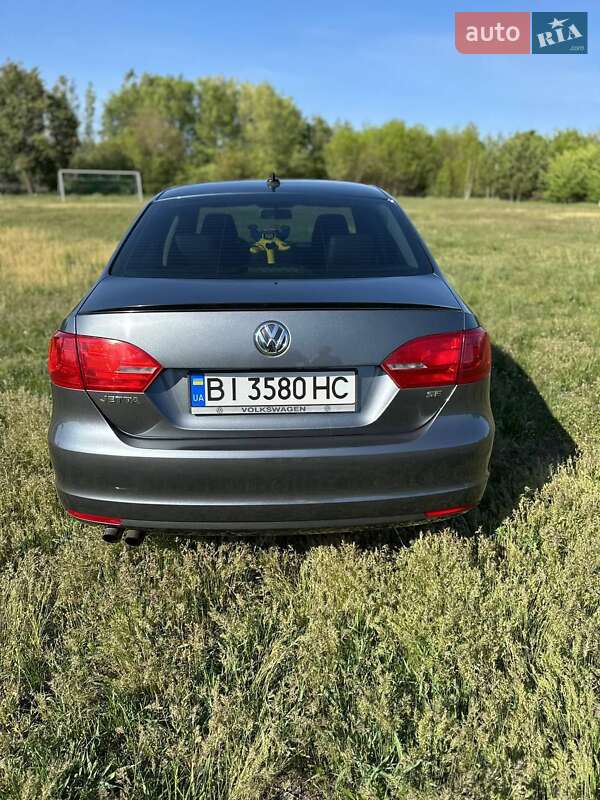 Седан Volkswagen Jetta 2014 в Полтаве