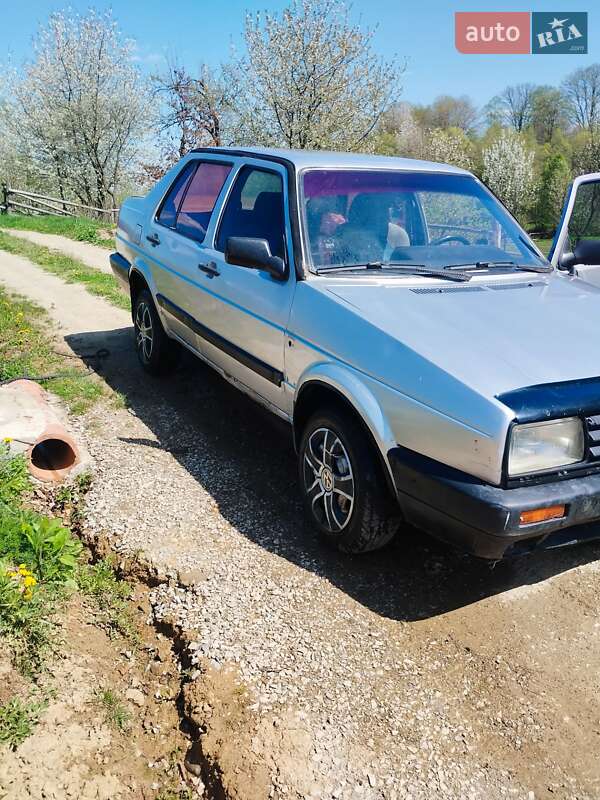 Седан Volkswagen Jetta 1986 в Черновцах