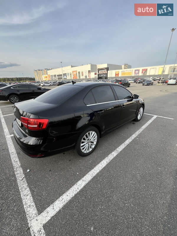 Седан Volkswagen Jetta 2014 в Киеве