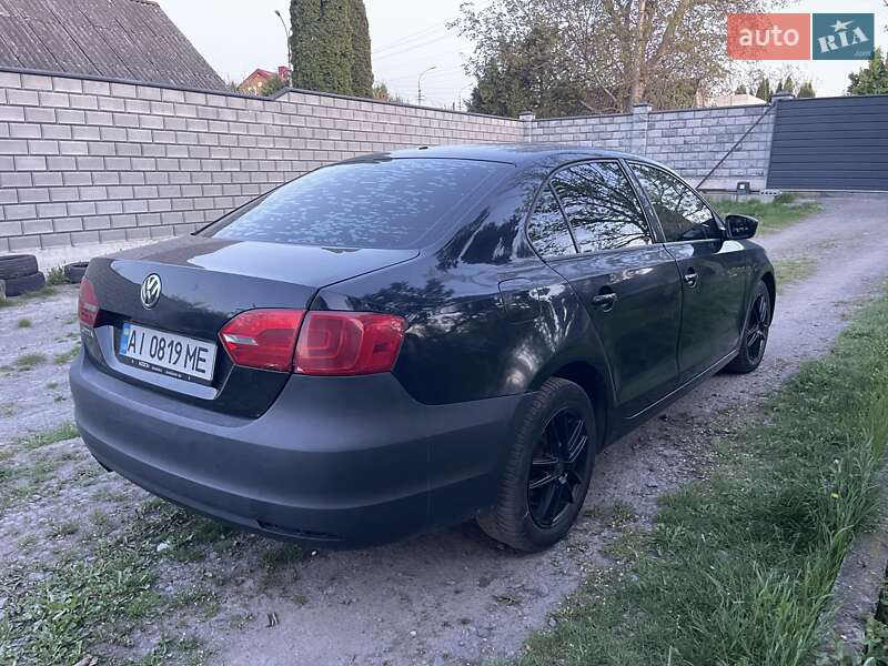 Седан Volkswagen Jetta 2013 в Рівному