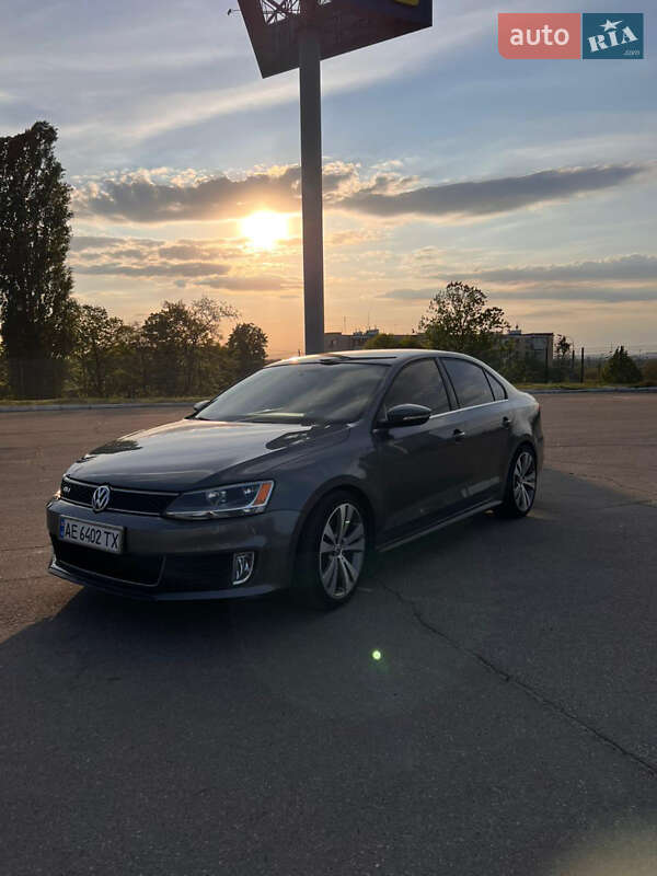 Седан Volkswagen Jetta 2012 в Харкові