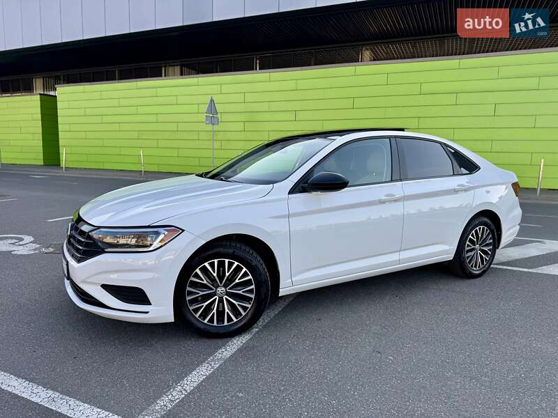 Седан Volkswagen Jetta 2018 в Києві