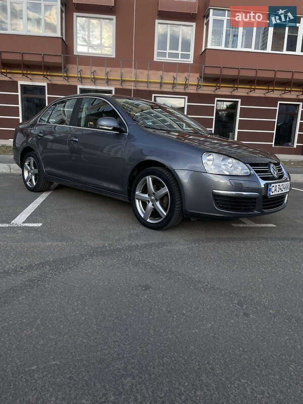 Седан Volkswagen Jetta 2007 в Умані