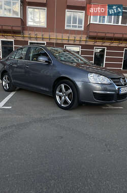 Седан Volkswagen Jetta 2007 в 