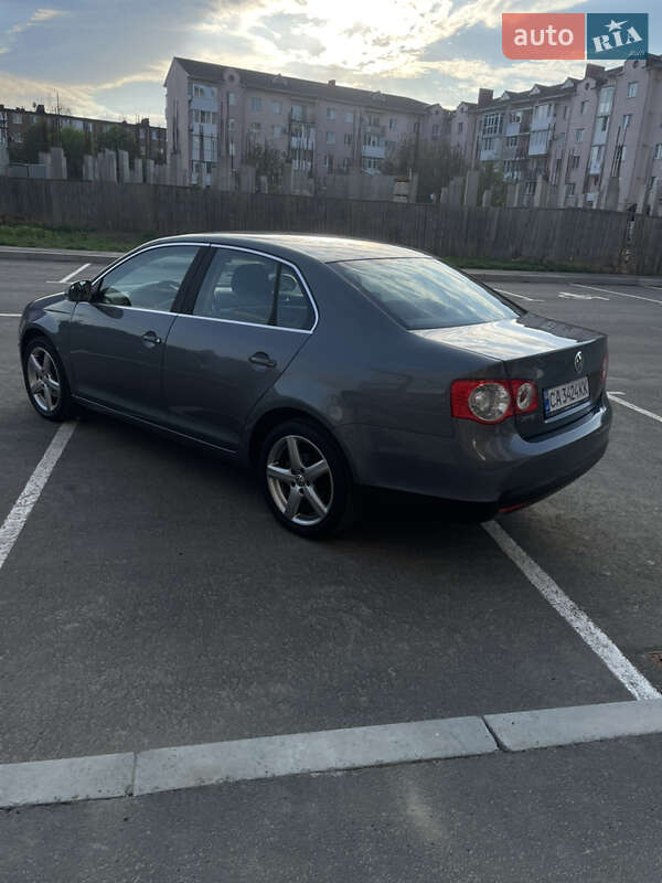 Седан Volkswagen Jetta 2007 в Умані