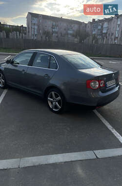 Седан Volkswagen Jetta 2007 в 
