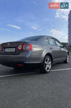 Седан Volkswagen Jetta 2007 в 