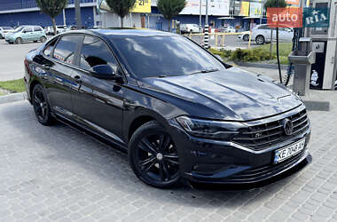 Седан Volkswagen Jetta 2018 в 