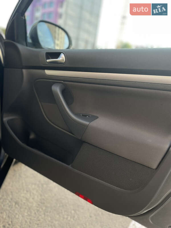Седан Volkswagen Jetta 2007 в Умані