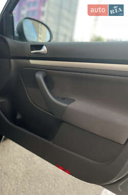 Седан Volkswagen Jetta 2007 в 