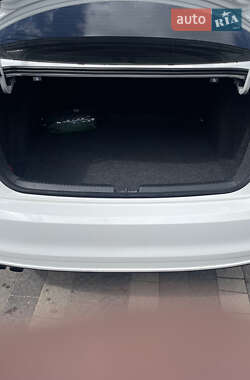 Седан Volkswagen Jetta 2015 в 