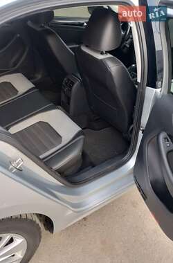 Седан Volkswagen Jetta 2016 в 