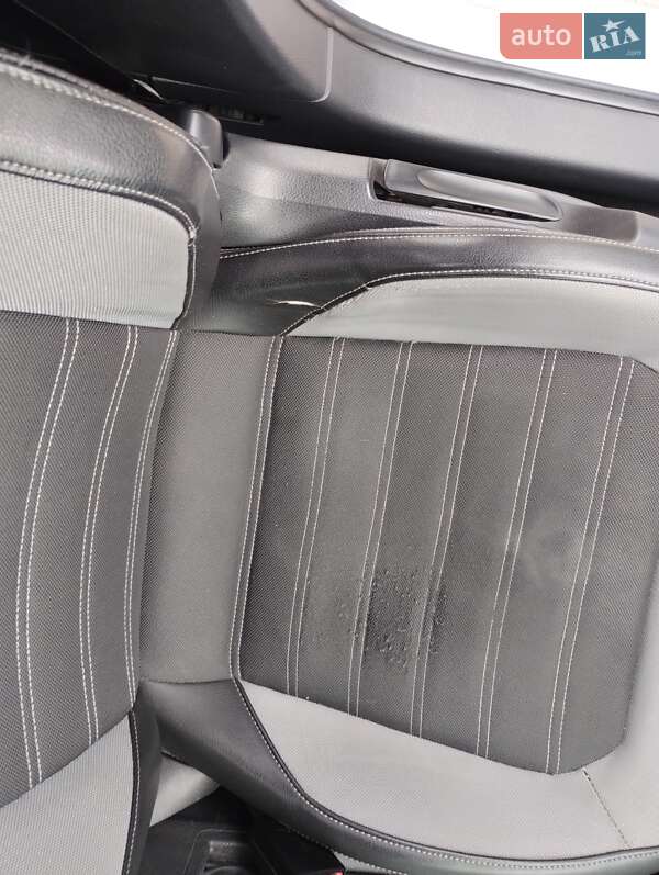 Седан Volkswagen Jetta 2016 в Запоріжжі