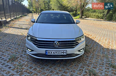 Седан Volkswagen Jetta 2018 в Харькове