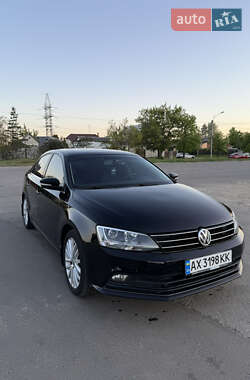 Седан Volkswagen Jetta 2014 в 