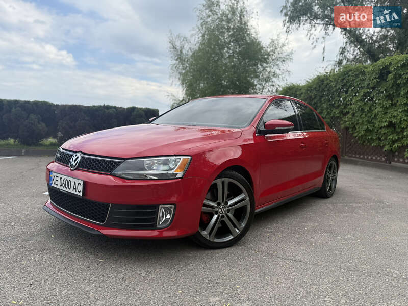 Седан Volkswagen Jetta 2014 в 