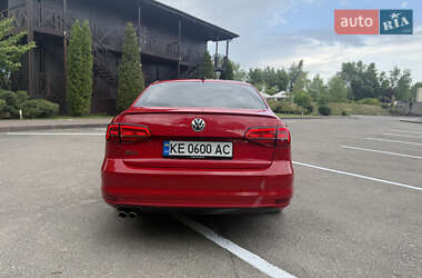 Седан Volkswagen Jetta 2014 в 