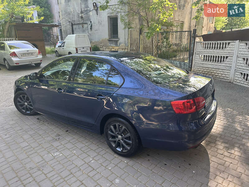 Седан Volkswagen Jetta 2011 в Одесі