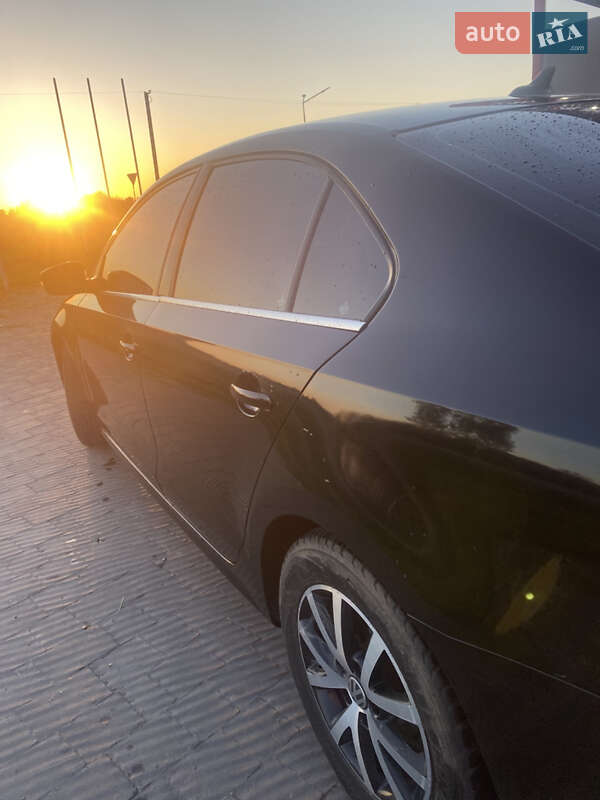 Седан Volkswagen Jetta 2016 в Буську