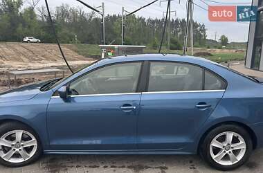 Седан Volkswagen Jetta 2016 в 
