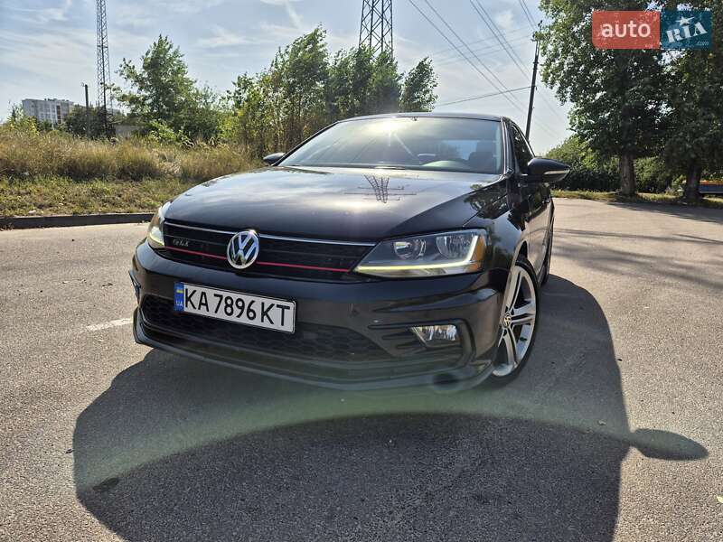 Седан Volkswagen Jetta 2017 в Киеве