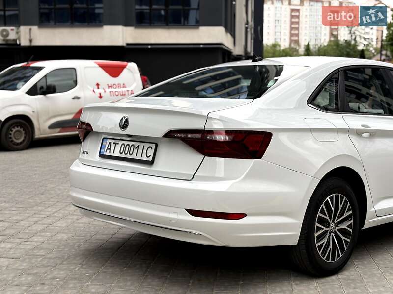 Седан Volkswagen Jetta 2020 в Ивано-Франковске