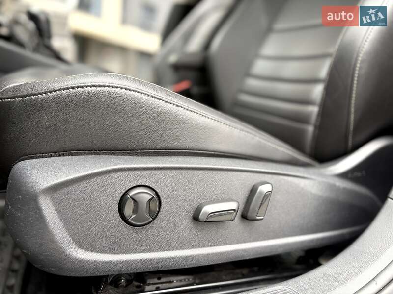 Седан Volkswagen Jetta 2020 в Ивано-Франковске
